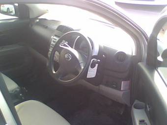 2005 Toyota Passo Pictures