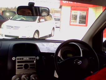 2005 Toyota Passo Images