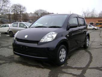 2005 Toyota Passo Photos