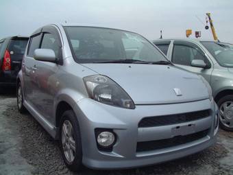 2005 Toyota Passo Images
