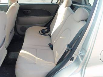 2005 Toyota Passo Photos