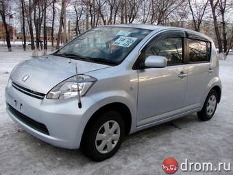 2005 Toyota Passo Pictures