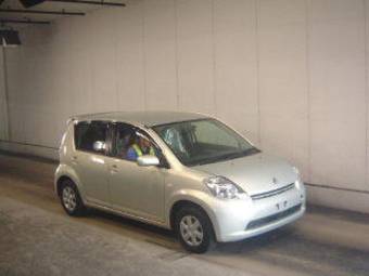 2005 Toyota Passo Photos