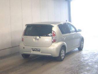 2005 Toyota Passo Photos