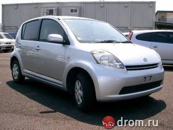 2005 Toyota Passo Photos