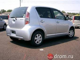 2005 Toyota Passo Photos