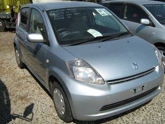 2005 Toyota Passo Pictures