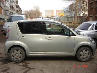 2005 Toyota Passo Pictures
