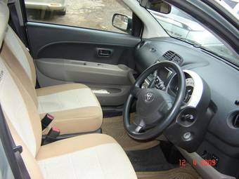 2005 Toyota Passo Photos