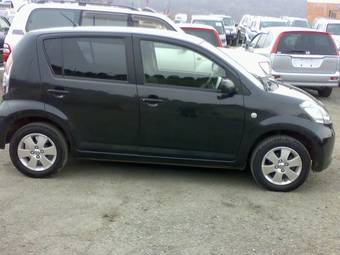 2005 Toyota Passo Pictures