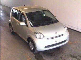 2005 Toyota Passo Photos