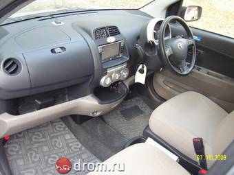 2005 Toyota Passo Pictures