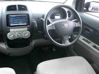 2005 Toyota Passo Photos