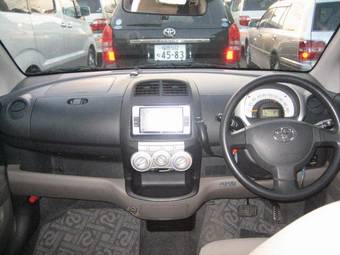 2005 Toyota Passo Photos