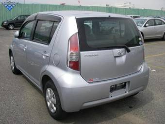 2005 Toyota Passo Images