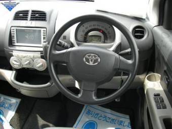 2005 Toyota Passo Pics