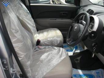 2005 Toyota Passo Pictures