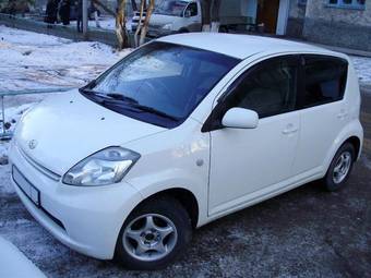 2005 Toyota Passo Photos