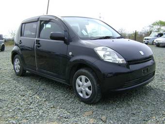 2005 Toyota Passo Photos