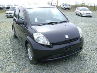 2005 Toyota Passo Pictures