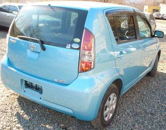 2005 Toyota Passo Pics