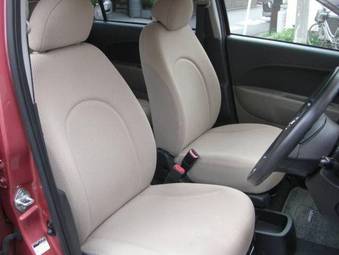 2005 Toyota Passo Photos