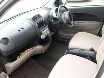 2005 Toyota Passo Photos