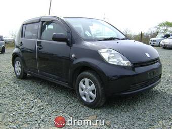2005 Toyota Passo Photos