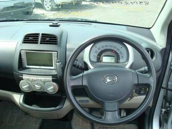 2005 Toyota Passo Pictures