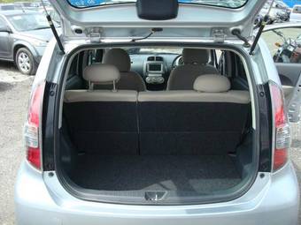 2005 Toyota Passo Pictures