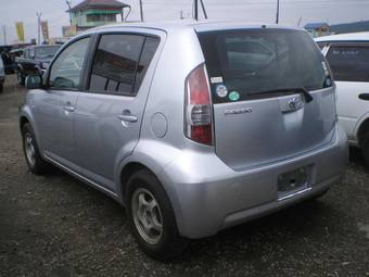 2005 Toyota Passo Pictures