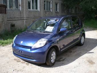 2005 Toyota Passo Pics