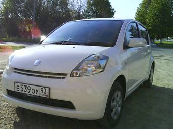 2005 Toyota Passo Photos