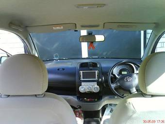 2005 Toyota Passo Photos