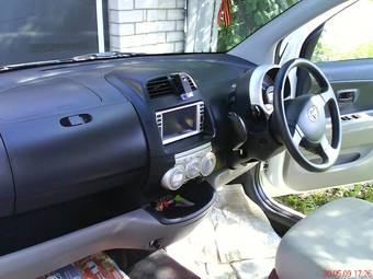 2005 Toyota Passo Pictures