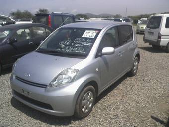2005 Toyota Passo Photos