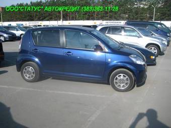2005 Toyota Passo Photos
