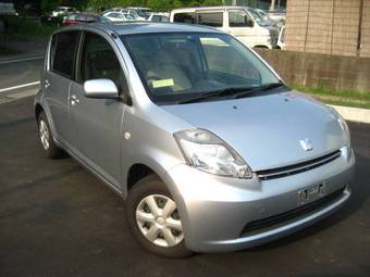 2005 Toyota Passo Photos