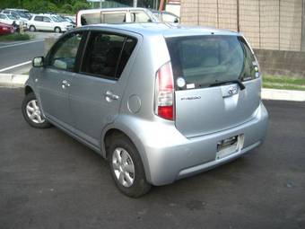 2005 Toyota Passo Pictures