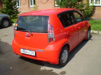 2005 Toyota Passo Pictures