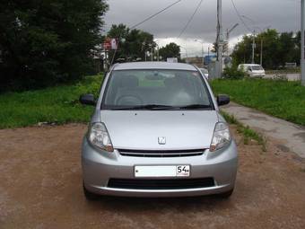 2005 Toyota Passo Pics