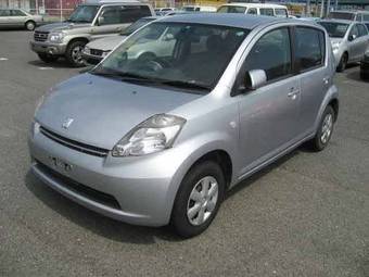 2005 Toyota Passo Pictures