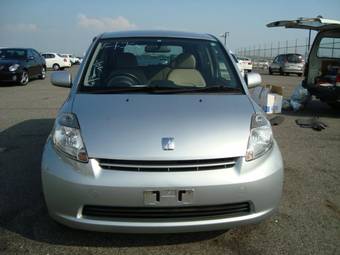 2005 Toyota Passo Pictures