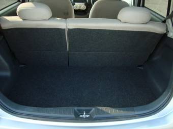 2005 Toyota Passo Photos