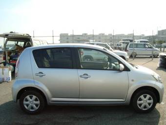 2005 Toyota Passo Pictures