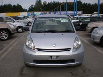 2005 Toyota Passo Pictures