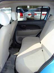 2005 Toyota Passo Images