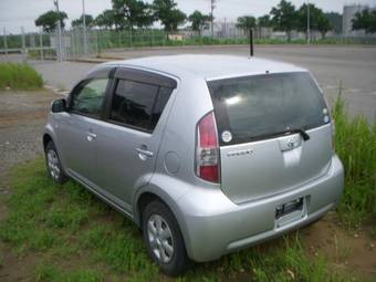 2005 Toyota Passo Photos