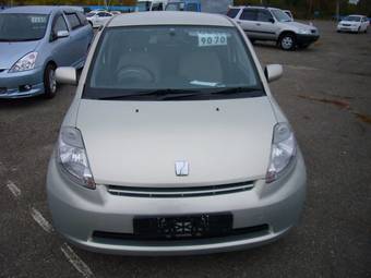 2005 Toyota Passo Photos