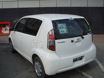2005 Toyota Passo Photos